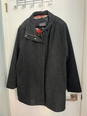 Pendleton XL Charcoal Grey Virgin Wool Coat Zip Front Striped Lining